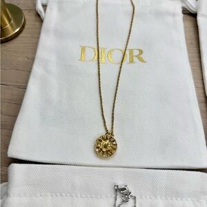 authentic💯Dior Gold Pendant Necklace